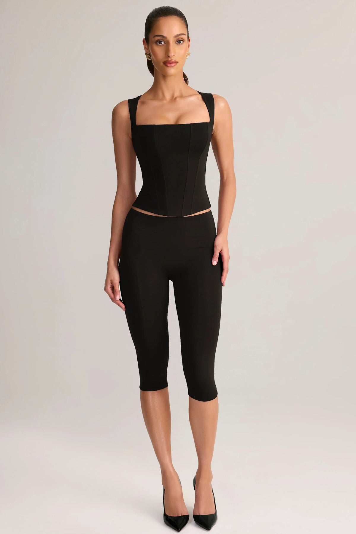 Modal Mid-Rise Capri Leggings in Black
